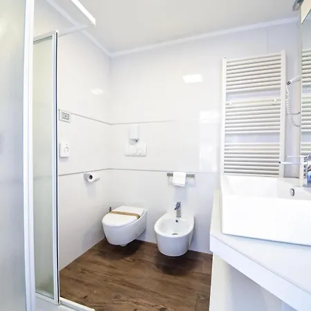 H2o Moniga del Garda